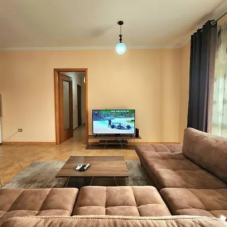Ring Flat Ii W/ 24h Check In Τίρανα